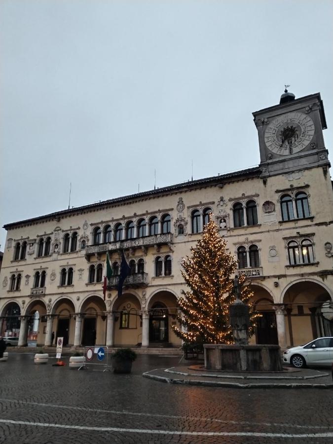 Il Vicolo_Carinissimo Appartamento In Centro Storico, Zona Giorno Mansardata Belluno Zewnętrze zdjęcie